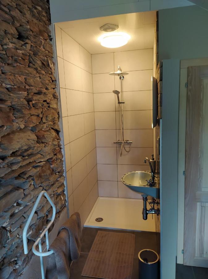 Gite De Charme Rosardenne Vaux-sur-Sure المظهر الخارجي الصورة